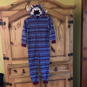 Boys Sleep On It red blue moose 1 piece hooded pajamas - size S (6/7)